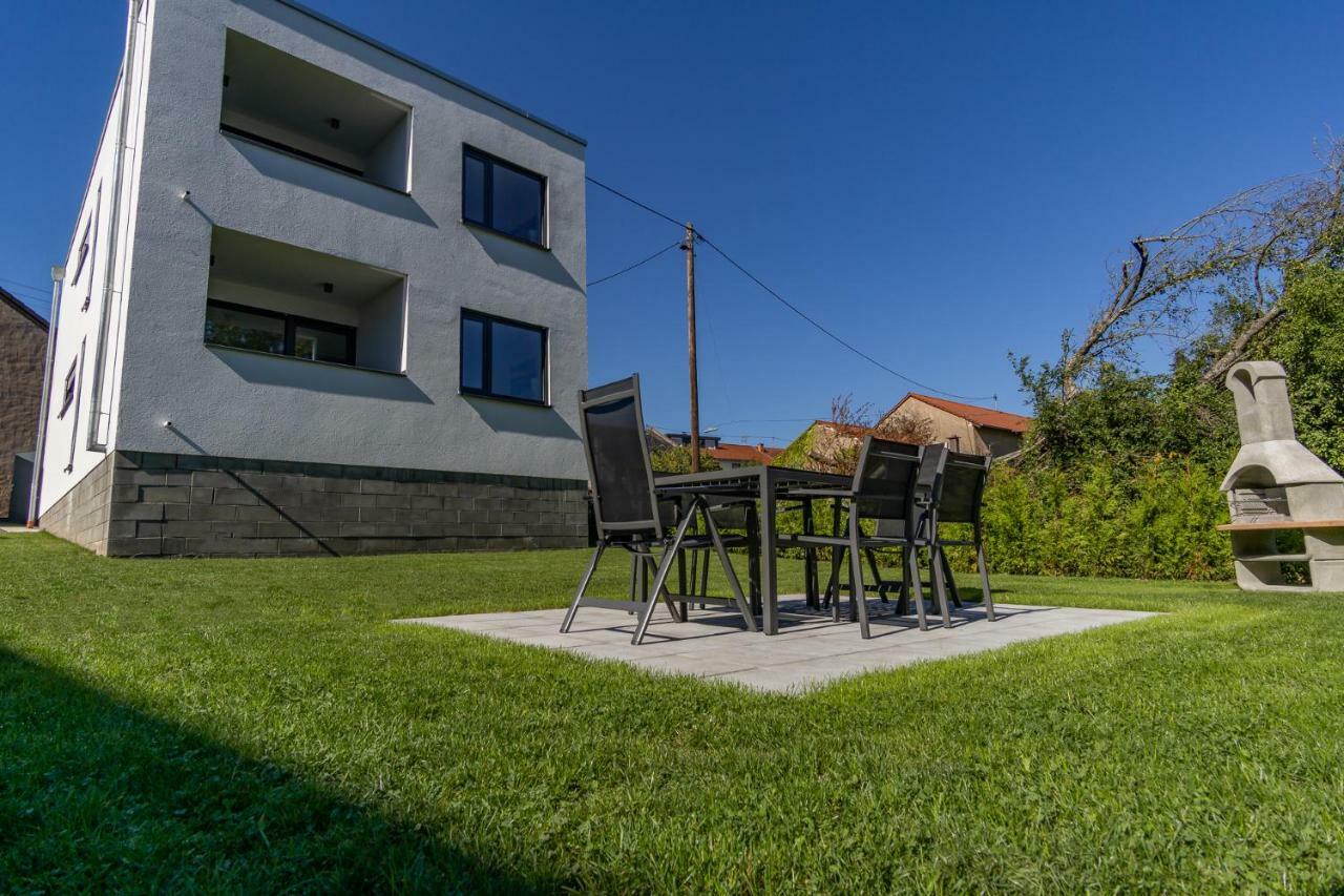 Ferienwohnung Dorfbrunnen Merzig Exterior photo